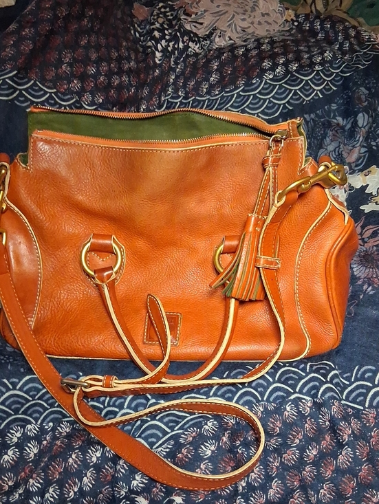 Dooney & Bourke Handbags - Dooney & Bourke Florentine Satchel